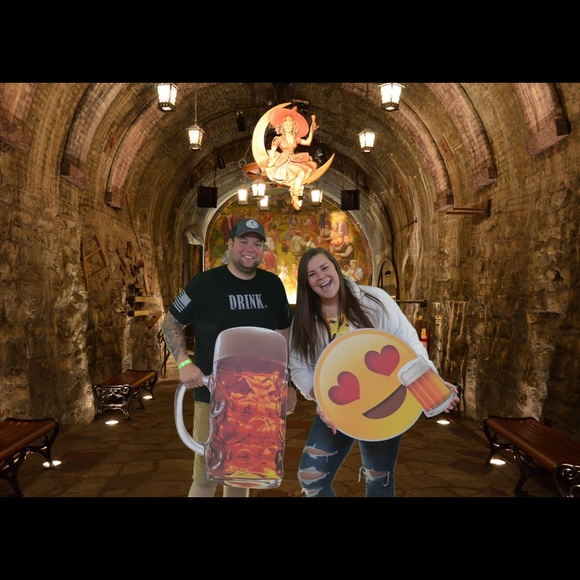 ๐๐๐๐ป Posh Ambassador, Michelle ๐ฅฐ๐บ๐ธ๐ง๐ผโโ๏ธ - Picture 5 of 8